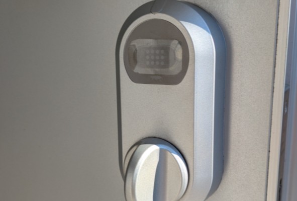 トステム 電動サムターン 交換　豊橋市